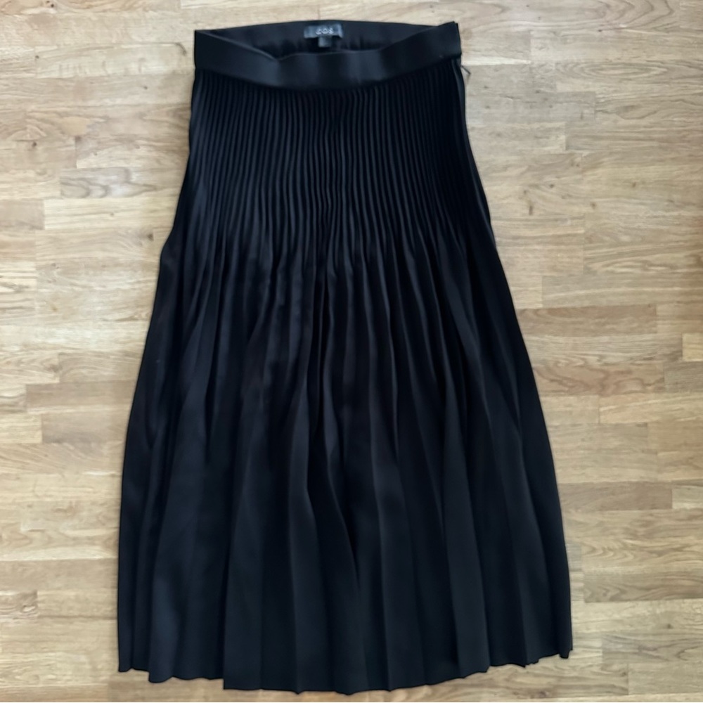 COS Black Pleated Midi Skirt - Picture 2 of 12